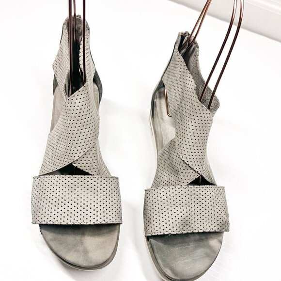 Eileen Fisher Sandals Womens 7 Beige Sport Platform Nubuck Perforated Dot Cross - Picture 2 of 12